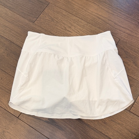 Athleta Dresses & Skirts - Athleta Run With It Skort White Size Small C18-008
